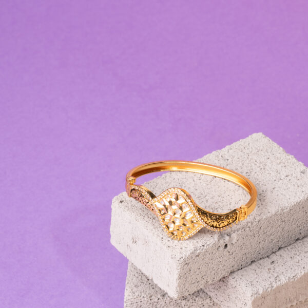Elegant American Diamond Kada