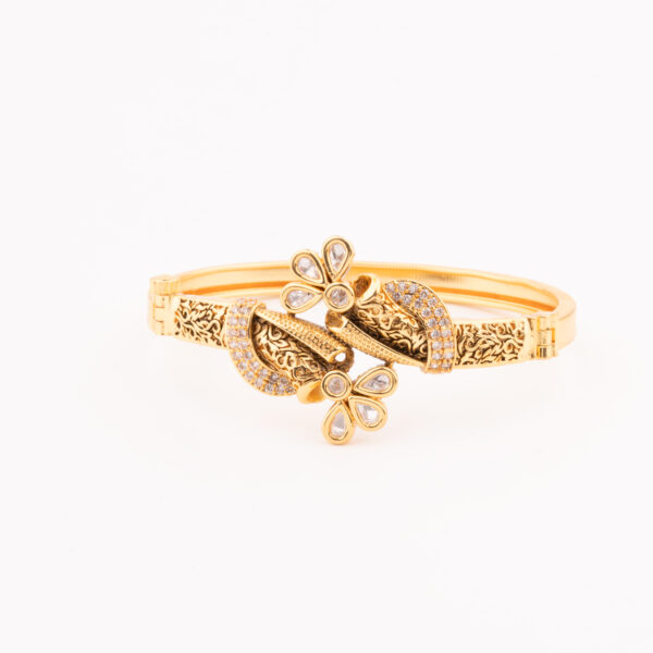 Elegant American Diamond Kada - Image 2